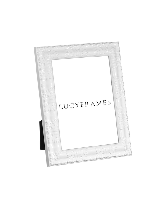 Lyra White Frame